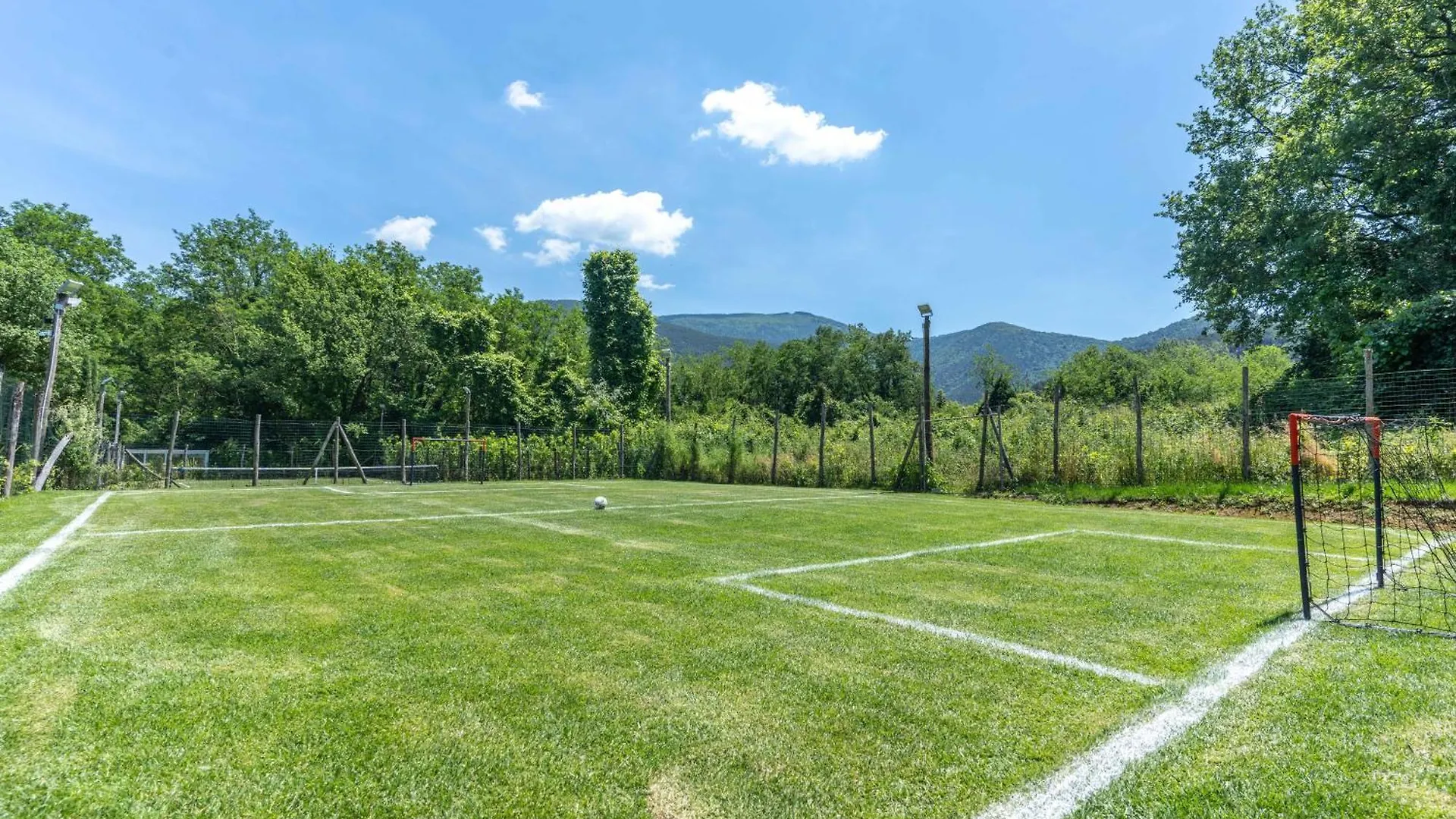 Villa Vittoria - Lusso Con Piscina, Tennis, Jacuzzi E Palestra Lucca Itálie