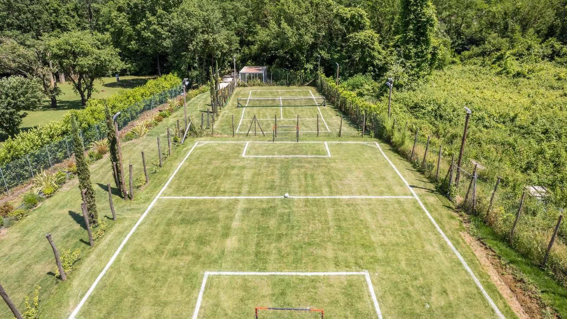 Villa Vittoria - Lusso Con Piscina, Tennis, Jacuzzi E Palestra Lucca